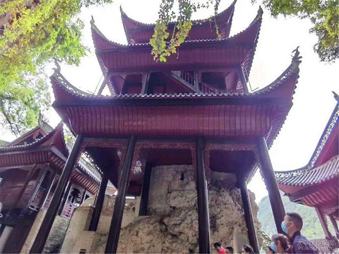 山坡挖出一具明代女尸，容貌被专家复原后，结果却令人哭笑不得